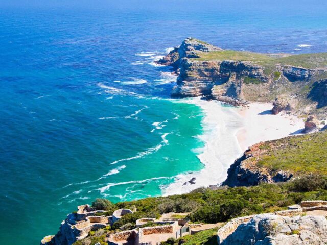 https://tourwithlocals.ae/wp-content/uploads/2018/08/post_capetown_03-640x480.jpg