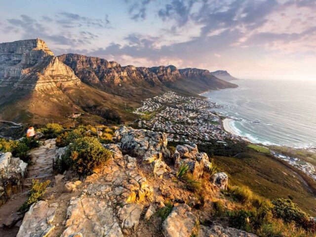 https://tourwithlocals.ae/wp-content/uploads/2018/08/post_capetown_06-640x480.jpg