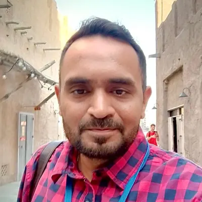 https://tourwithlocals.ae/wp-content/uploads/2025/05/6553e524412ff92865a7af9871fce241-1.webp